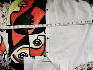 Shirt With Front Knott