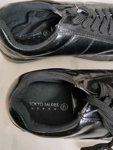 Selling fast Brand New Laces Shoes 40
