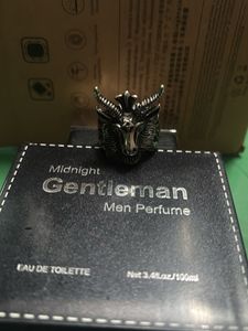 FASHION RING.