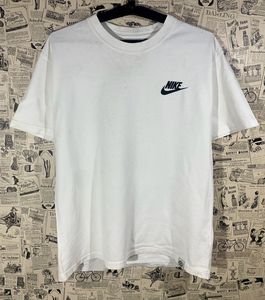 Nike White T-Shirt - Classic Logo