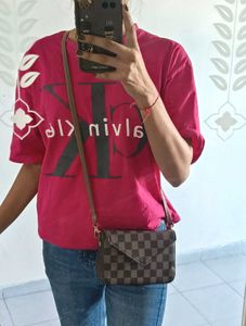 Trending Brown Checks Sling Bag 😍