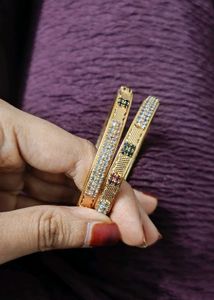 New Stoned Gold Bangle Set