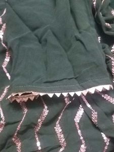 Mehandi Outfit Kurta And Layered Gharara