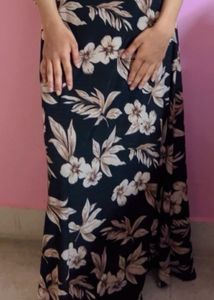 Floral Print long Stylish Skirt And Crop top !