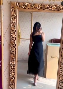 Elegant Black Midi Dress