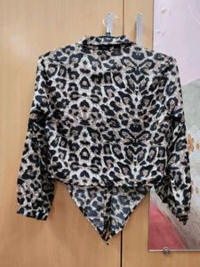 Leopard Print Tie-Front top (K)