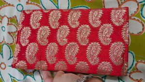Combo Of Hair Comb, Compact Mirror And Pouch