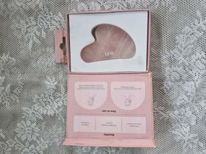 Tira Rose Quartz Gua Sha Face Moisturising Stone