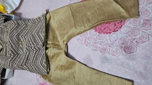 Very Beautiful Sherwani For Your Riyal Prince