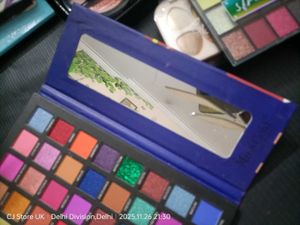 Miss Gold Eyeshadow Trio