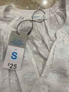 3D Floral Emb Blouse