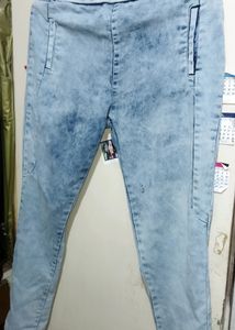 light blue denim jegging