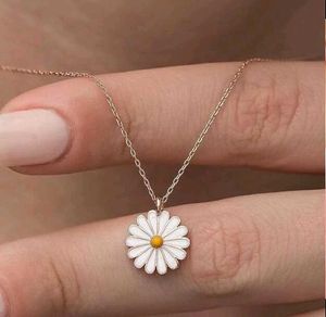 Daizy Pendant