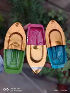 Stream Boats