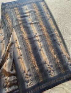 Vintage Floral Print Saree