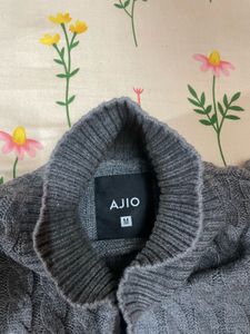 AJIO Colourblock Turtle-Neck Slim Fit Pullover