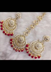 Misboota Earrings With Tikka