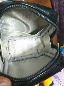 Solid box shoulder bag