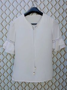 New With Tag Premium White Korean Pullover