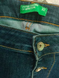 UNITED COLORS OF BENETTON BELL BOTTOM STYLE DENIM