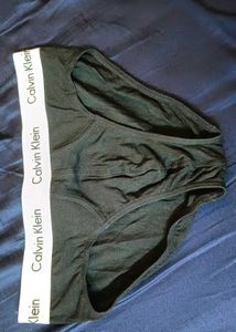 Calvin Klein Classic Black Brie