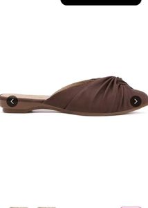 Stylish Brown Knot Mules