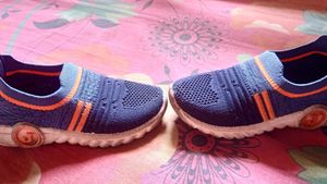 Slip Resistant/Flexible shoes with EVA Soles