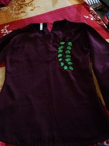 💜🟣 Flared Sleeves Top With 🌿 Design
