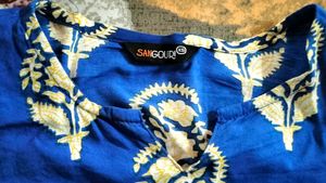 Women Trending Latest Rayon Printed Short Kurti