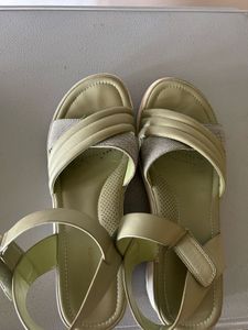 Bata cushion comfit sandals for women
