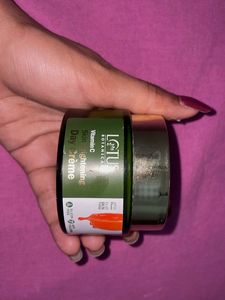 Lotus Botantical Face Lighting Cream For Women’s