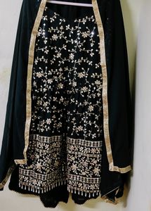 PRICE Too Less🥳Green Sharara Kurta Set With Dup