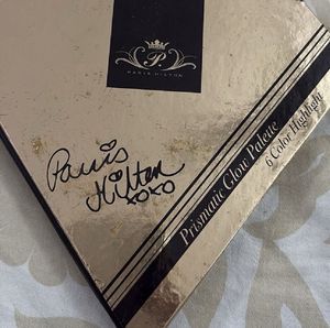 Paris Hilton Prismatic Glow Palette