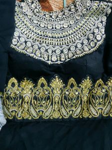 Trendy Gown With Pad