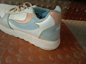 Stylish Women&#39;s Casual Shoes