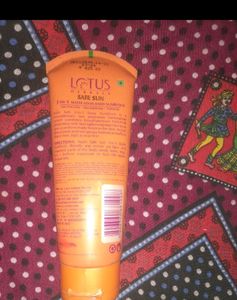 3 In 1 Tinted Sunscreen