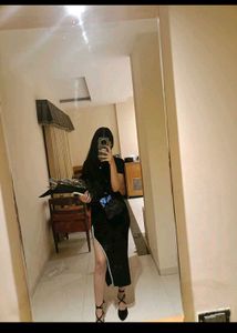 Elegant Black Midi Dress