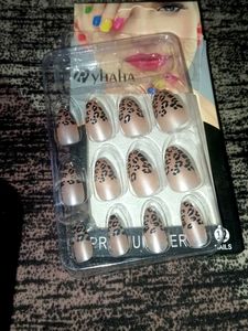 YaHaha Ldeal Salon Nails In Secords..