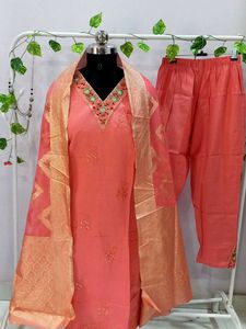 Extremely Beautiful Brand New Pink Banarasi Suit S