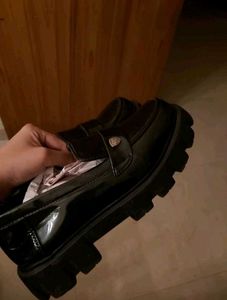 Black Roadster Loafer