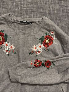 Floral Embroidered Gray Sweatshirt