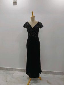 Elegant Black Maxi Dress