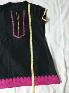 Women&#39;s Short Kurti By Srishti
