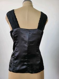 Top , Waist  40 Inches