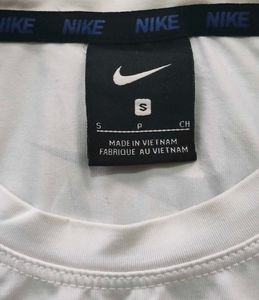 Nike &#39;Just Do It&#39; Tee
