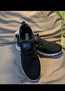 Woodland Black Sneakers Size 8🔥