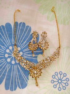 Sparkling Necklace &amp; Earring Set