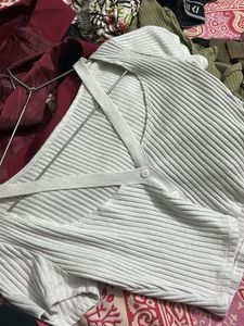Ribbed V-Neck Crop Top