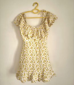 FOREVER 21 Floral Off-the-Shoulder Dress