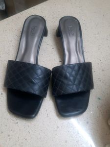 INC.5 women  Black Textured Open Toe Heels